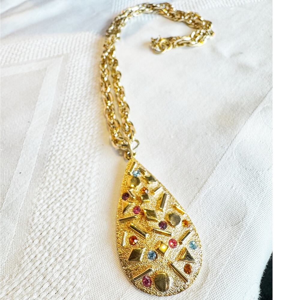 Vintage Sarah Coventry Gold Tone Statement Pendant Necklace